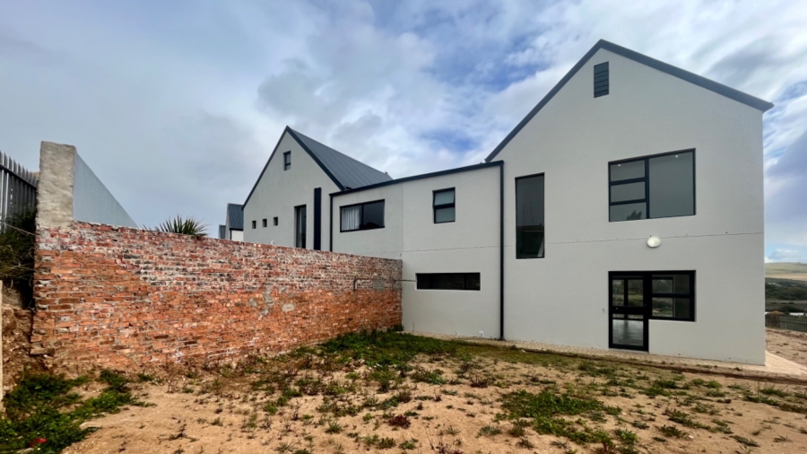 3 Bedroom Property for Sale in Hartenbos Heuwels Western Cape